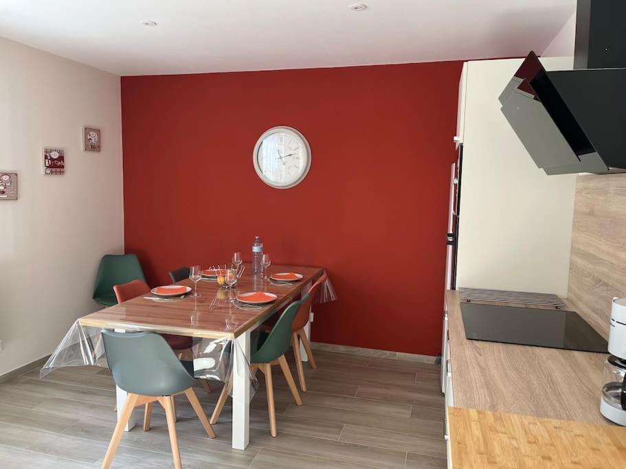 La Petite Maison Vermand Bagian luar foto